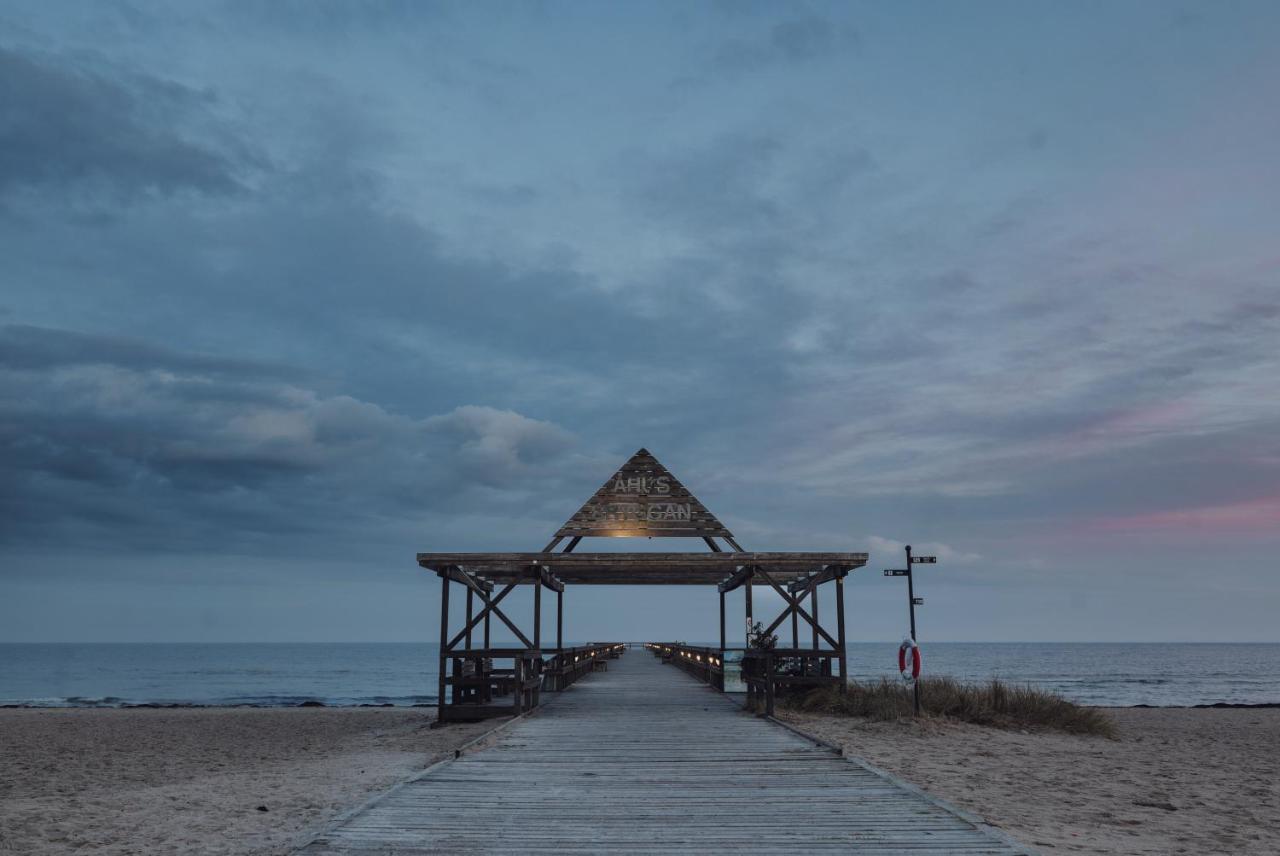 Ahus Seaside Hotel Екстериор снимка